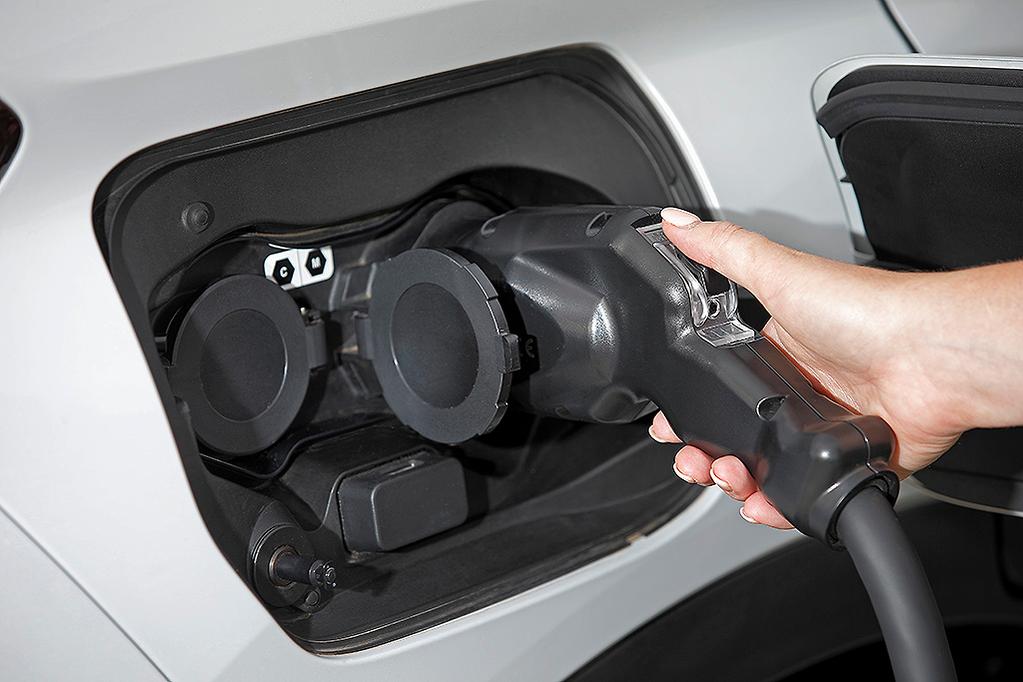 Mitsubishi PHEV charging