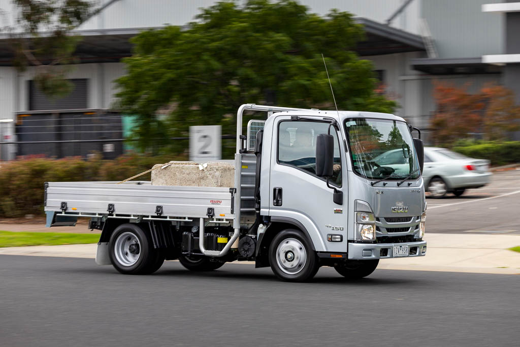 Isuzu NLR 45-150 Traypack