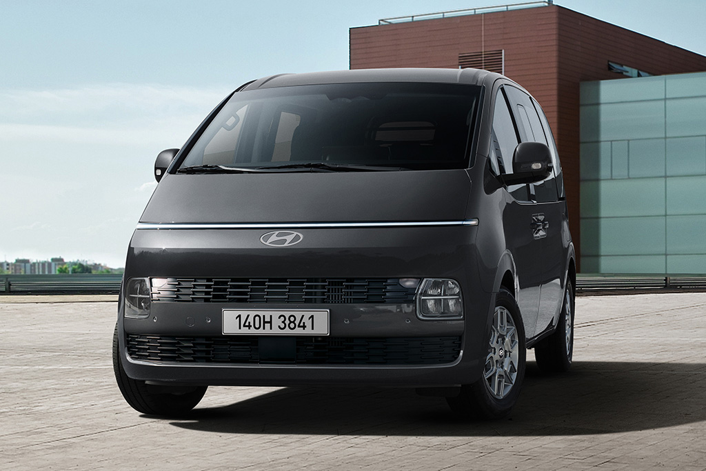 Hyundai STARIA Load Premium